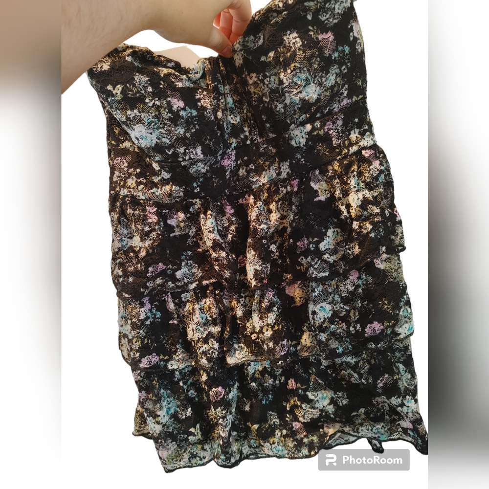 Sweetheart Neckline Floral Top Size L